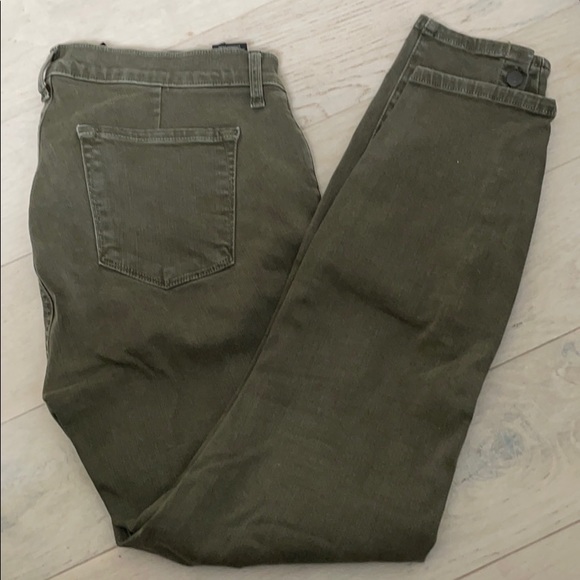 J. brand green jeans with buttons on lower legs - Picture 4 of 6